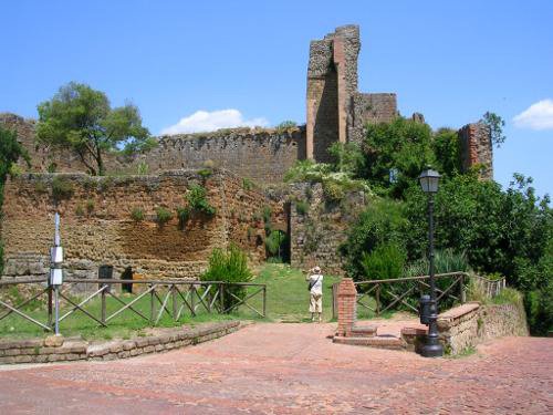 sovana rocca monica